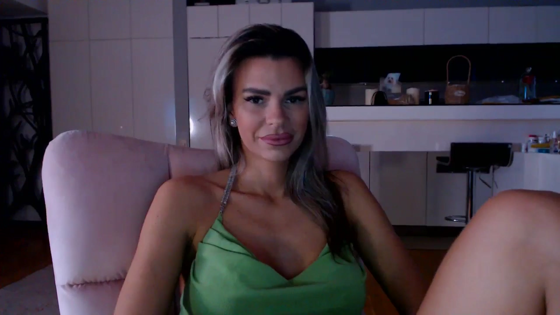 Gallery image thumbnail from D_y_y's myfreecams stream on, 02/22/2026, 05:14 image 13 of 20