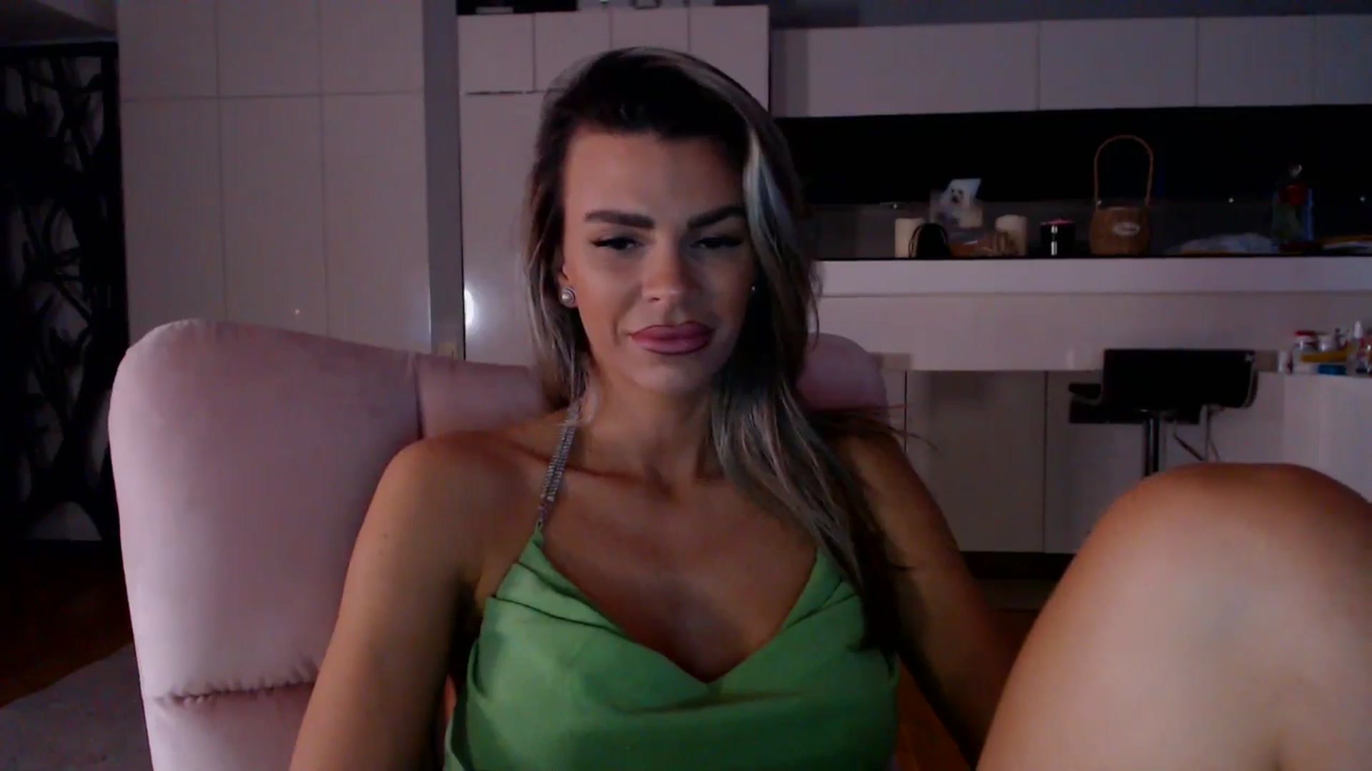 Gallery image thumbnail from D_y_y's myfreecams stream on, 02/22/2026, 05:14 image 11 of 20
