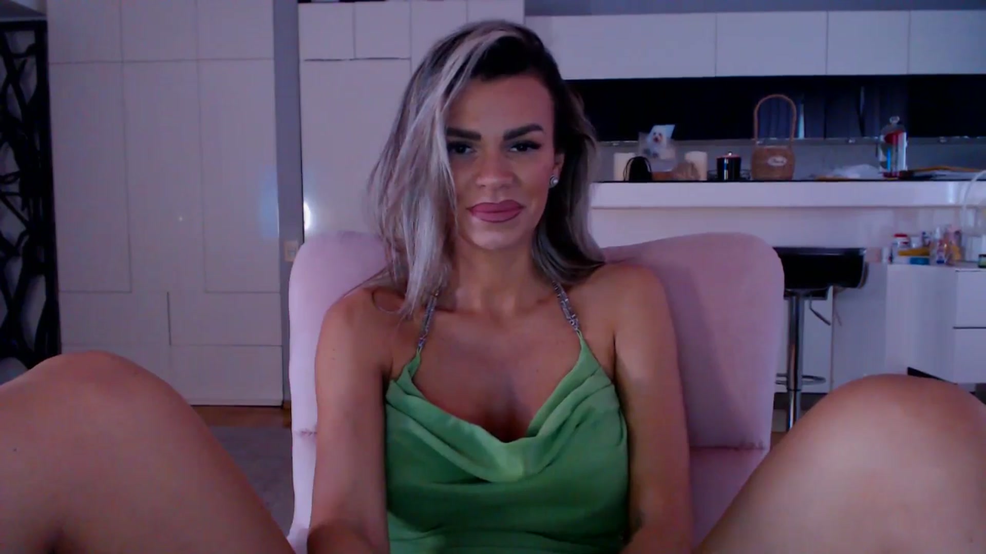 Gallery image thumbnail from D_y_y's myfreecams stream on, 02/22/2026, 06:05 image 2 of 20