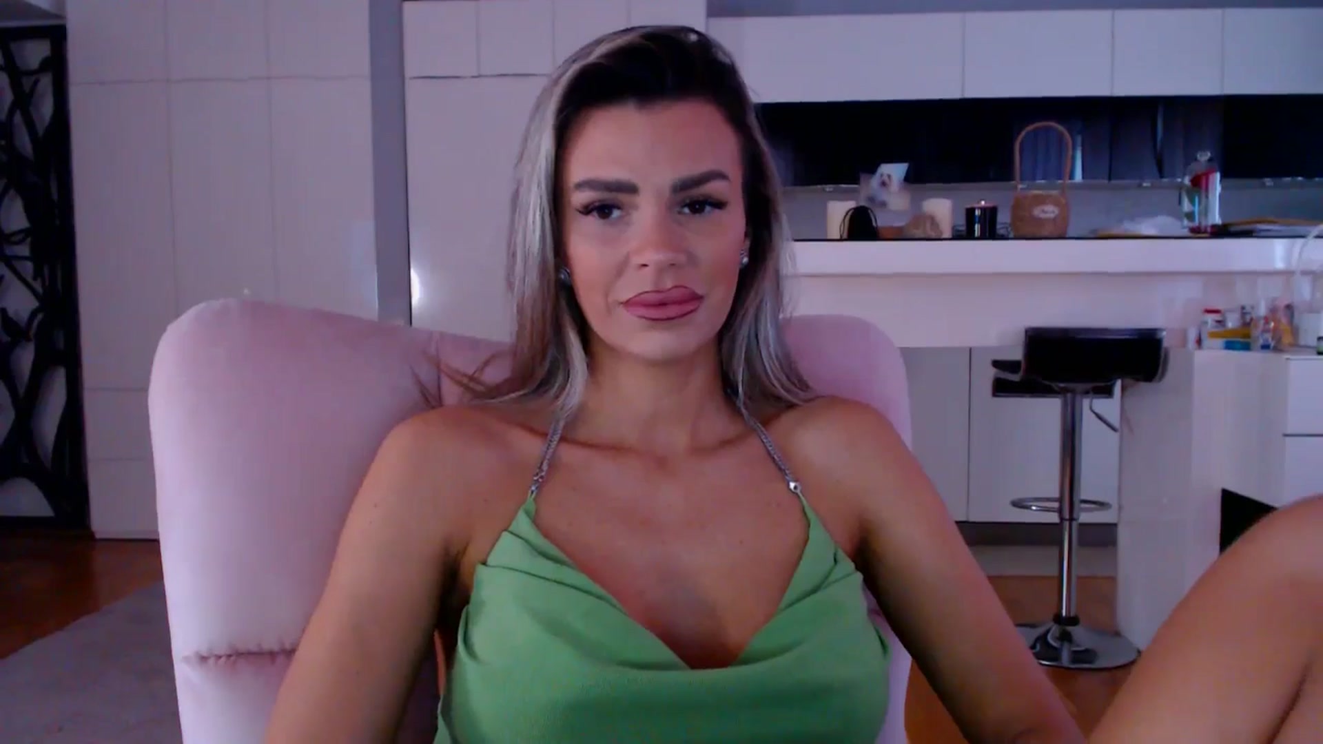 Gallery image thumbnail from D_y_y's myfreecams stream on, 02/22/2026, 06:05 image 8 of 20