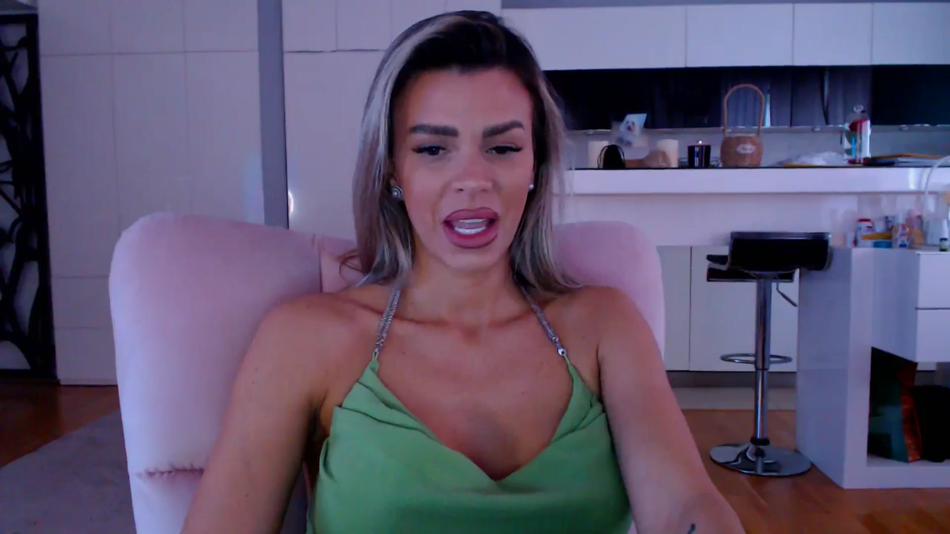 Gallery image thumbnail from D_y_y's myfreecams stream on, 02/22/2026, 06:05 image 20 of 20