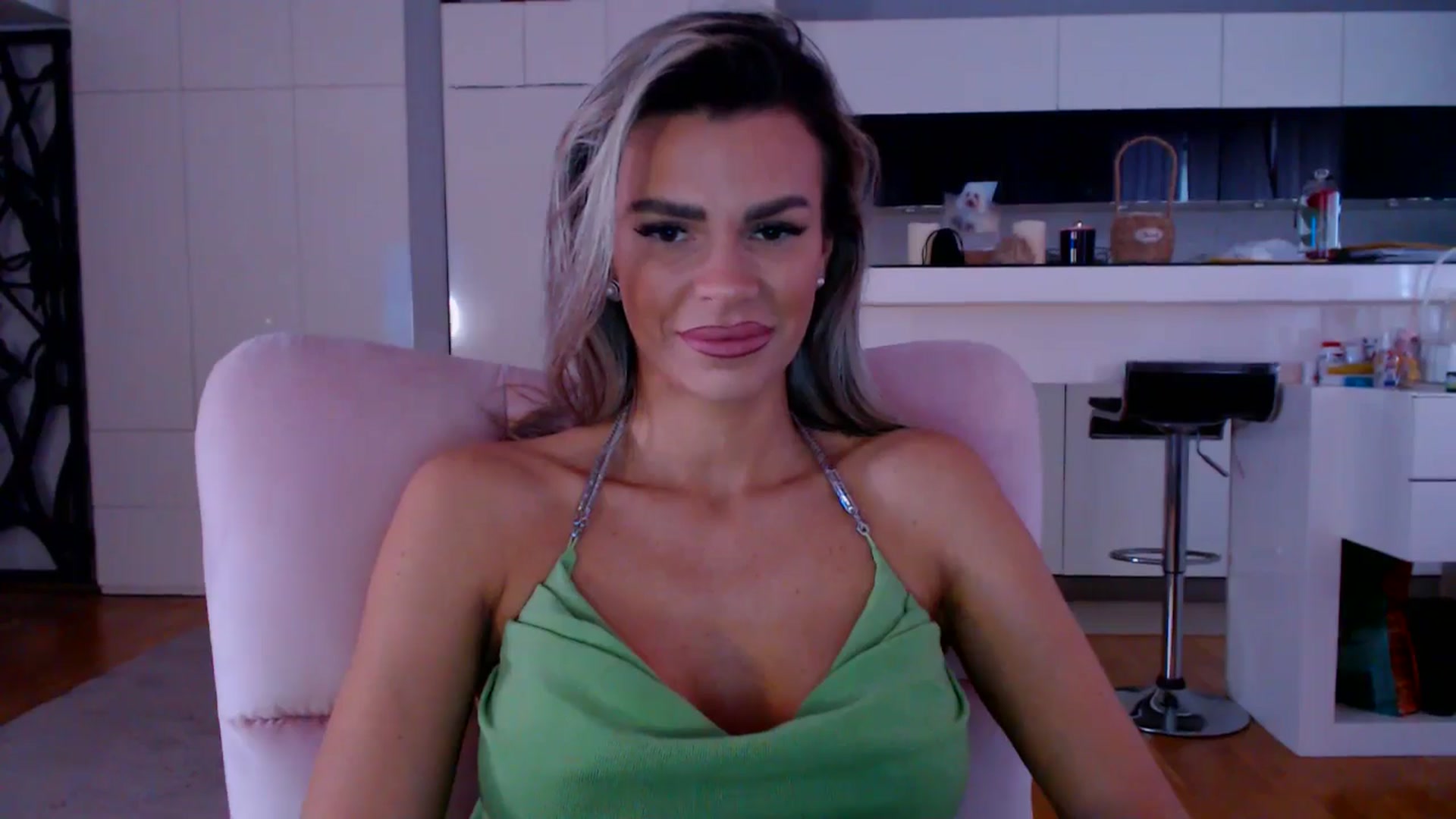 Gallery image thumbnail from D_y_y's myfreecams stream on, 02/22/2026, 06:05 image 6 of 20