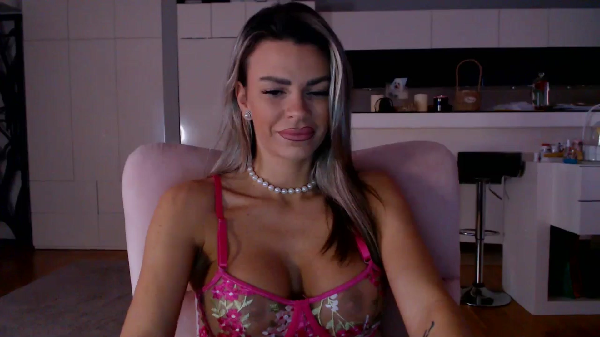Gallery image thumbnail from D_y_y's myfreecams stream on, 02/24/2026, 05:46 image 11 of 20