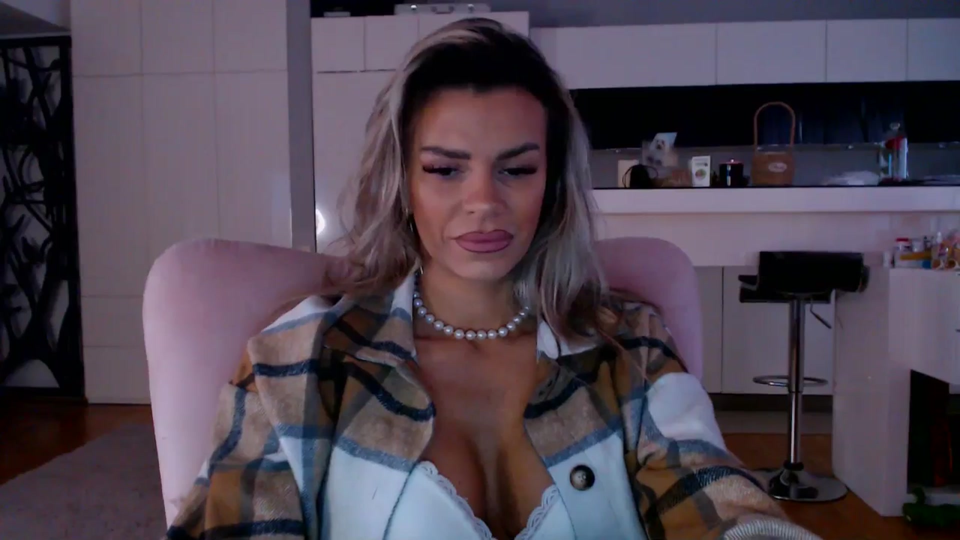 Gallery image thumbnail from D_y_y's myfreecams stream on, 02/26/2026, 06:09 image 11 of 20