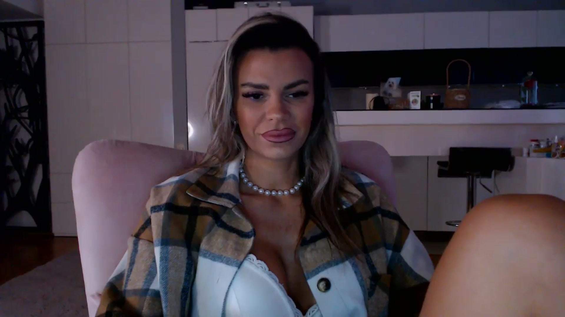 Gallery image thumbnail from D_y_y's myfreecams stream on, 02/26/2026, 06:09 image 2 of 20