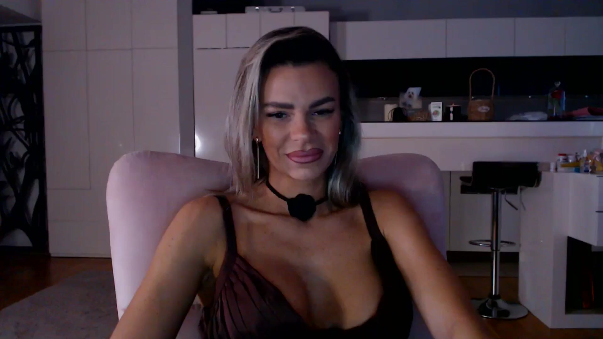 Gallery image thumbnail from D_y_y's myfreecams stream on, 02/27/2026, 06:40 image 1 of 20