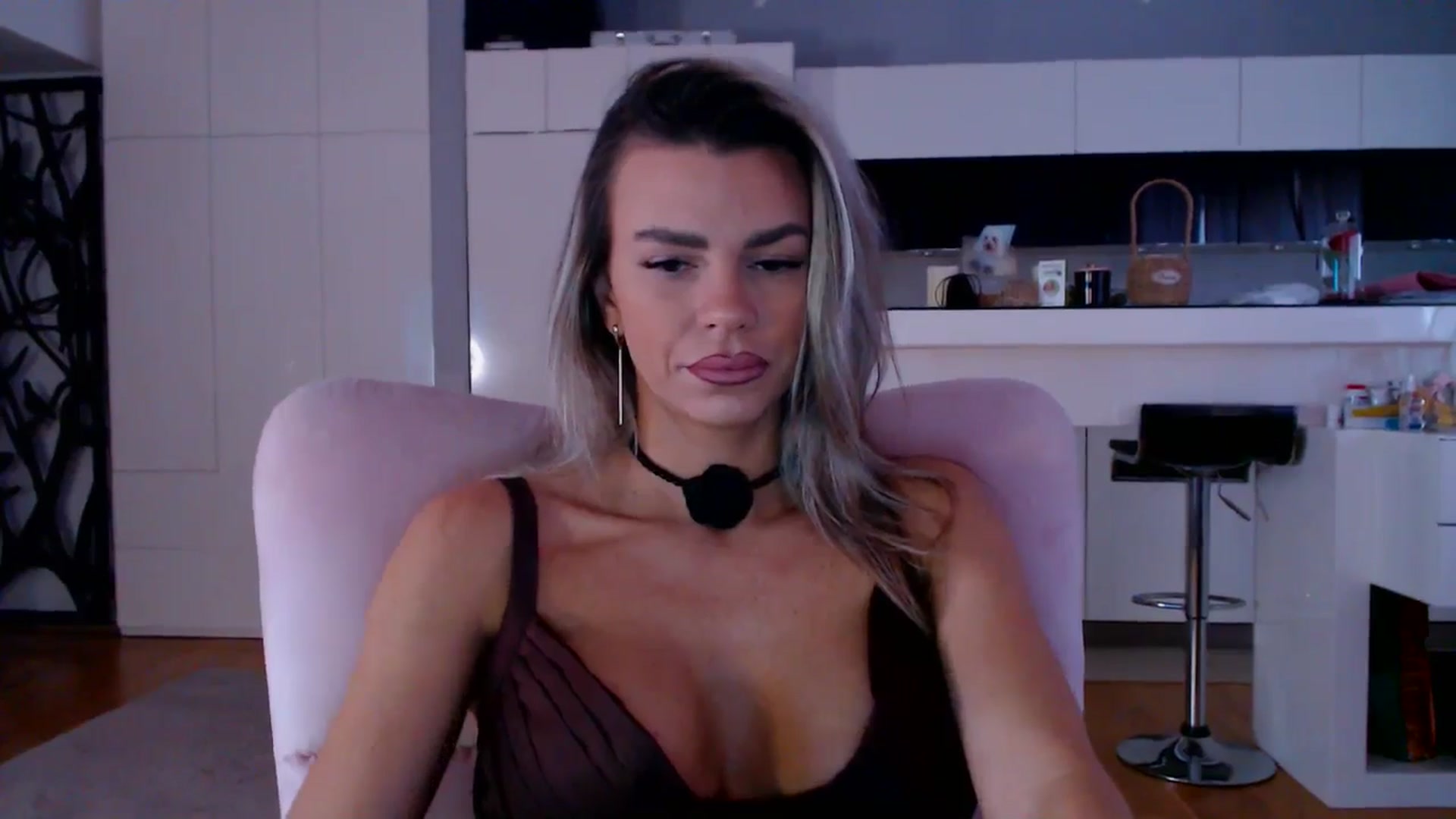 Gallery image thumbnail from D_y_y's myfreecams stream on, 02/27/2026, 06:40 image 6 of 20