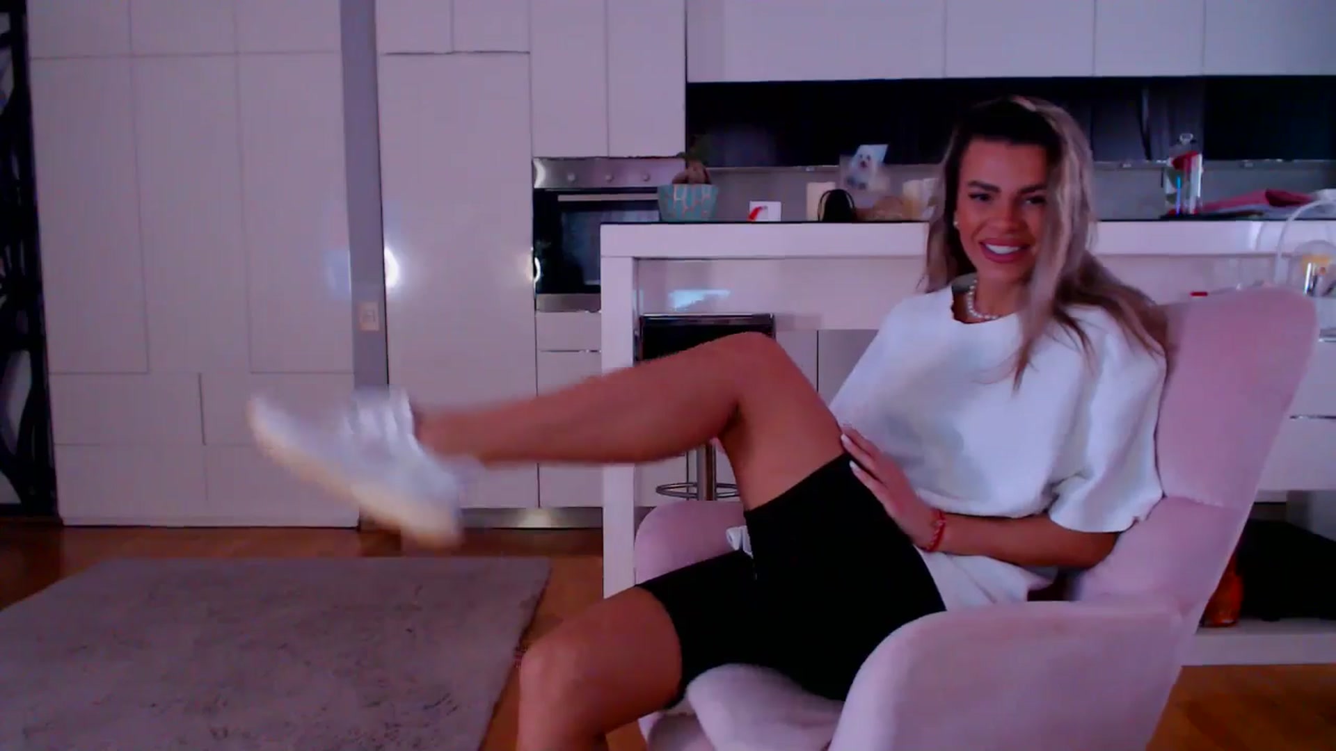 Gallery image thumbnail from D_y_y's myfreecams stream on, 03/03/2026, 06:39 image 8 of 20