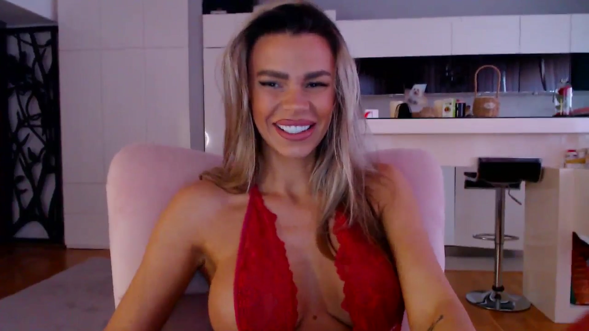 Gallery image thumbnail from D_y_y's myfreecams stream on, 03/04/2026, 06:05 image 15 of 20