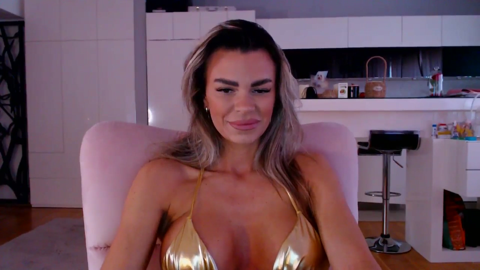 Gallery image thumbnail from D_y_y's myfreecams stream on, 03/13/2026, 05:37 image 8 of 20