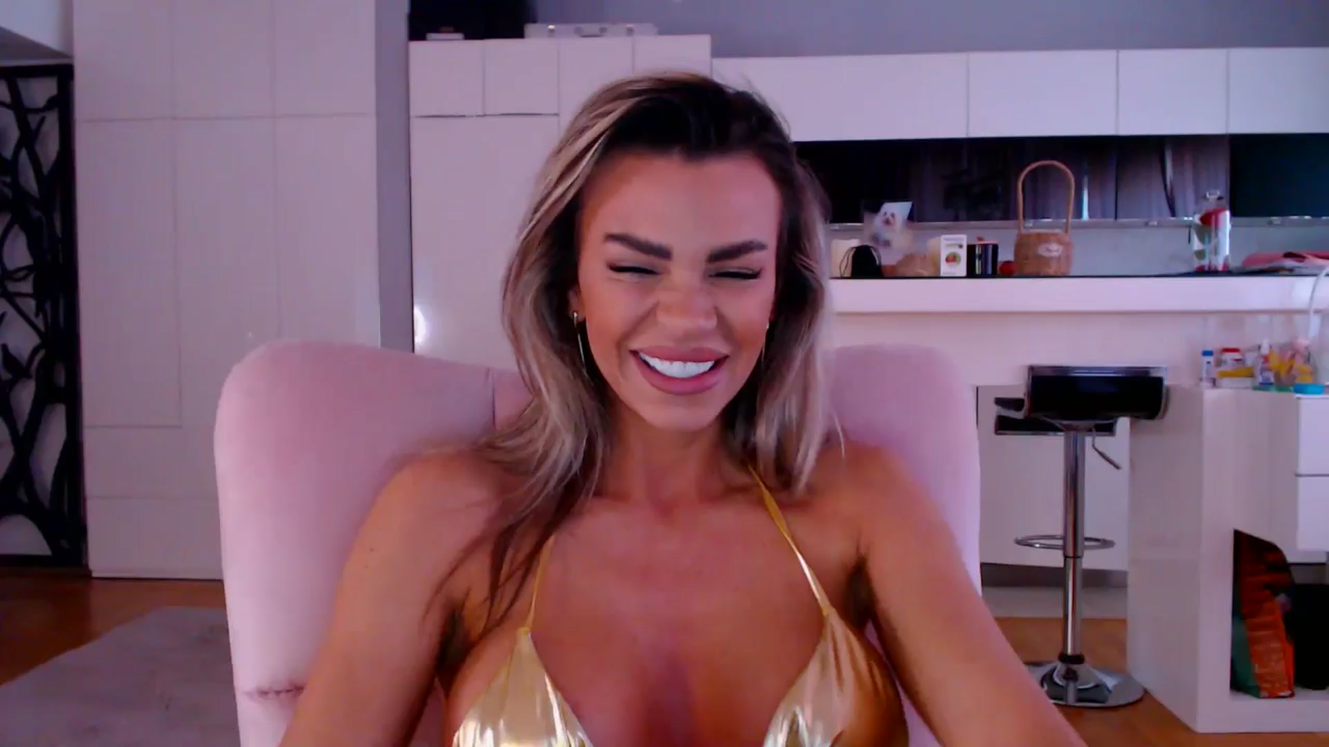 Gallery image thumbnail from D_y_y's myfreecams stream on, 03/13/2026, 05:37 image 17 of 20