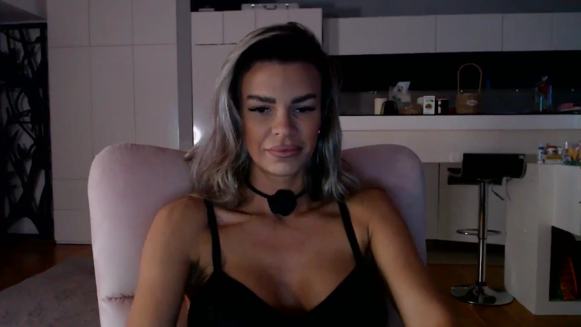 Gallery image thumbnail from D_y_y's myfreecams stream on, 03/19/2026, 05:00 image 15 of 20