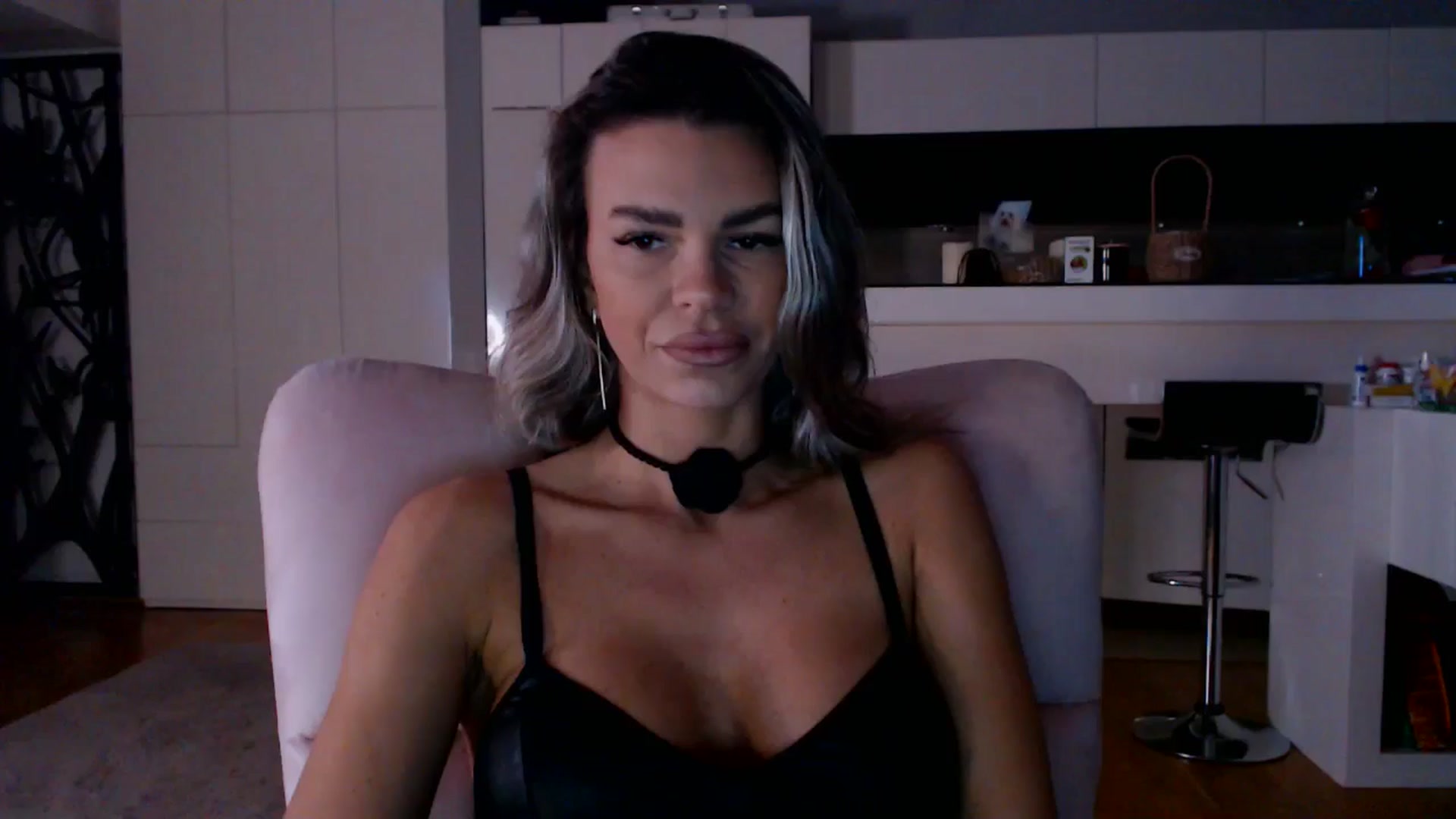 Gallery image thumbnail from D_y_y's myfreecams stream on, 03/19/2026, 05:00 image 6 of 20