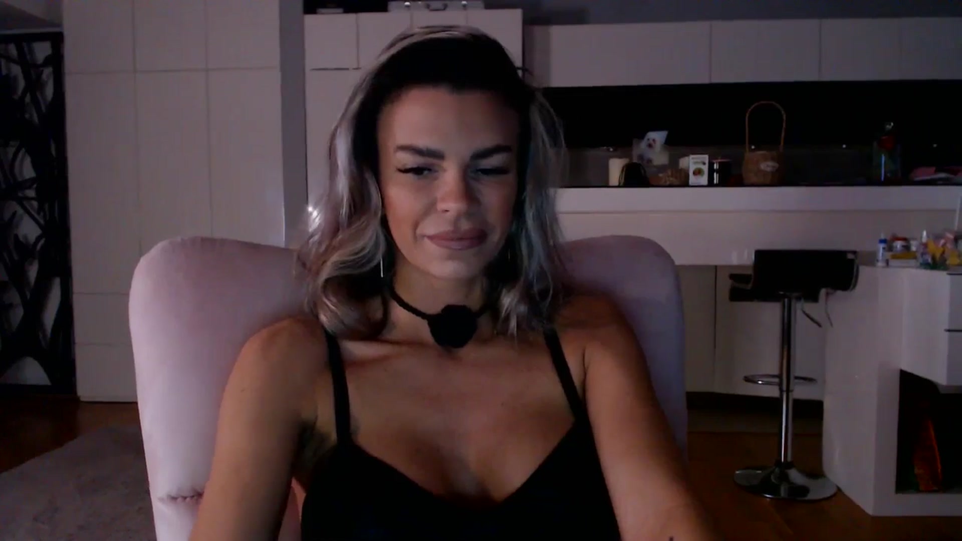 Gallery image thumbnail from D_y_y's myfreecams stream on, 03/19/2026, 05:00 image 11 of 20