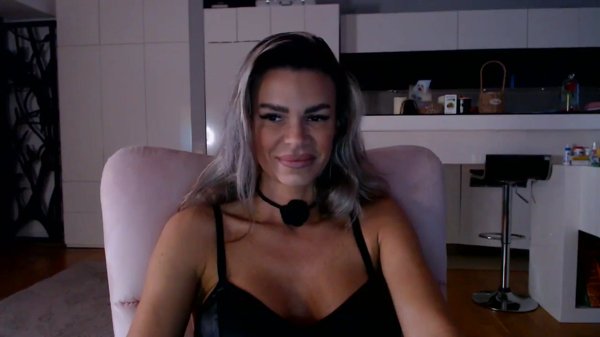Gallery image thumbnail from D_y_y's myfreecams stream on, 03/19/2026, 05:00 image 19 of 20