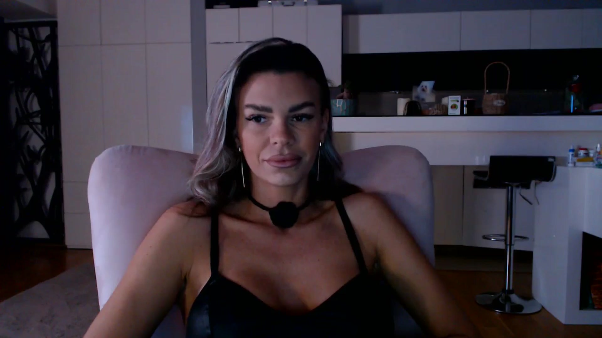 Gallery image thumbnail from D_y_y's myfreecams stream on, 03/19/2026, 05:00 image 4 of 20