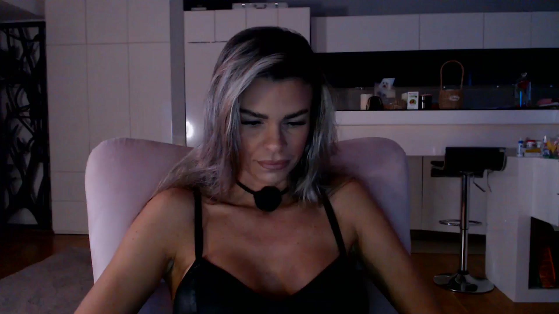 Gallery image thumbnail from D_y_y's myfreecams stream on, 03/19/2026, 05:00 image 16 of 20
