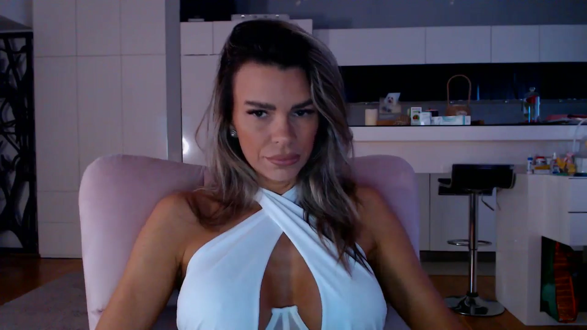 Gallery image thumbnail from D_y_y's myfreecams stream on, 03/24/2026, 05:12 image 14 of 20