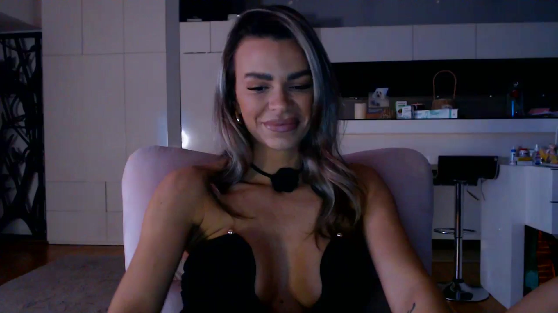 Gallery image thumbnail from D_y_y's myfreecams stream on, 03/25/2026, 05:34 image 5 of 20