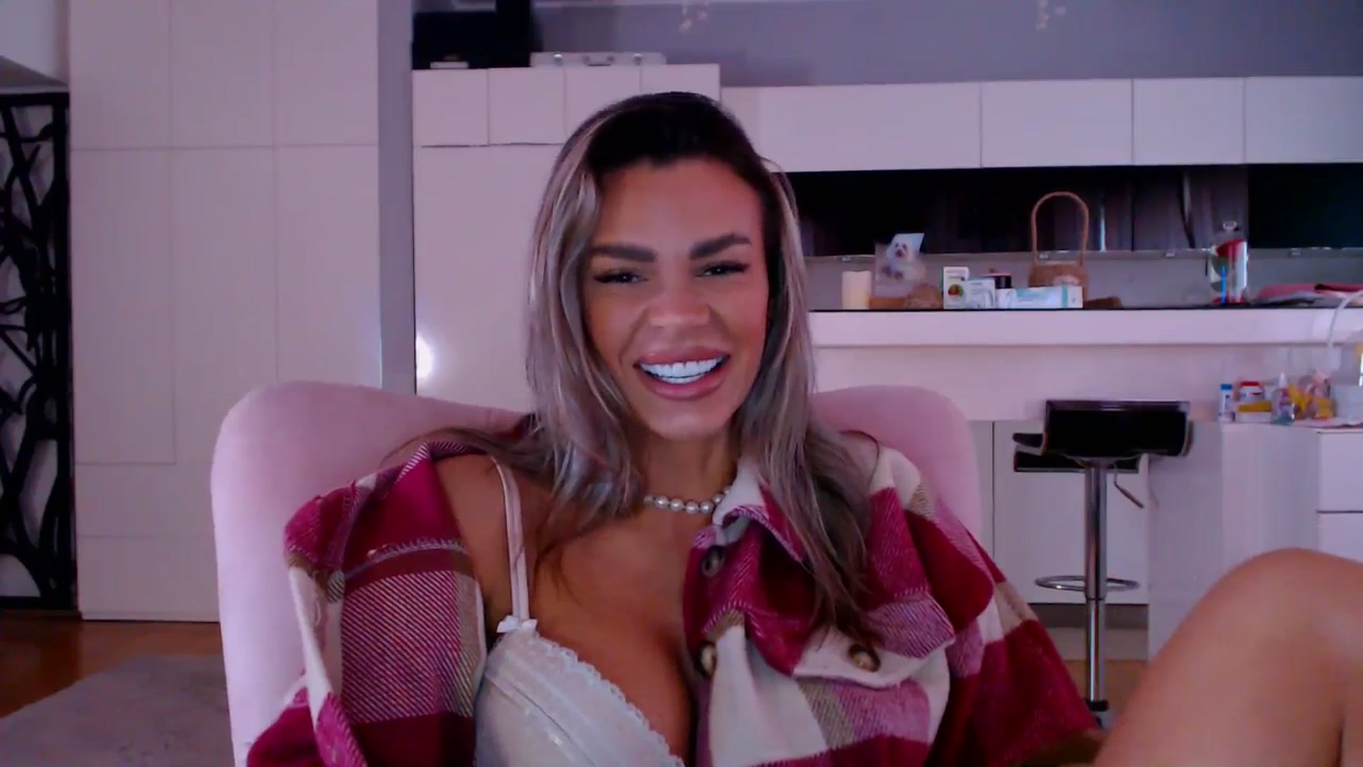 Gallery image thumbnail from D_y_y's myfreecams stream on, 03/26/2026, 05:02 image 20 of 20