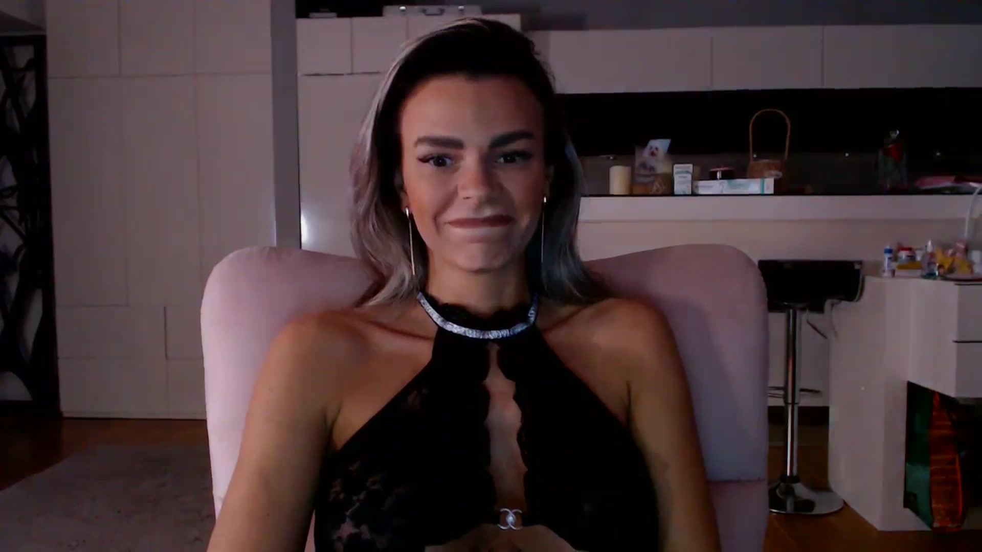 Gallery image thumbnail from D_y_y's myfreecams stream on, 03/29/2026, 05:31 image 8 of 20