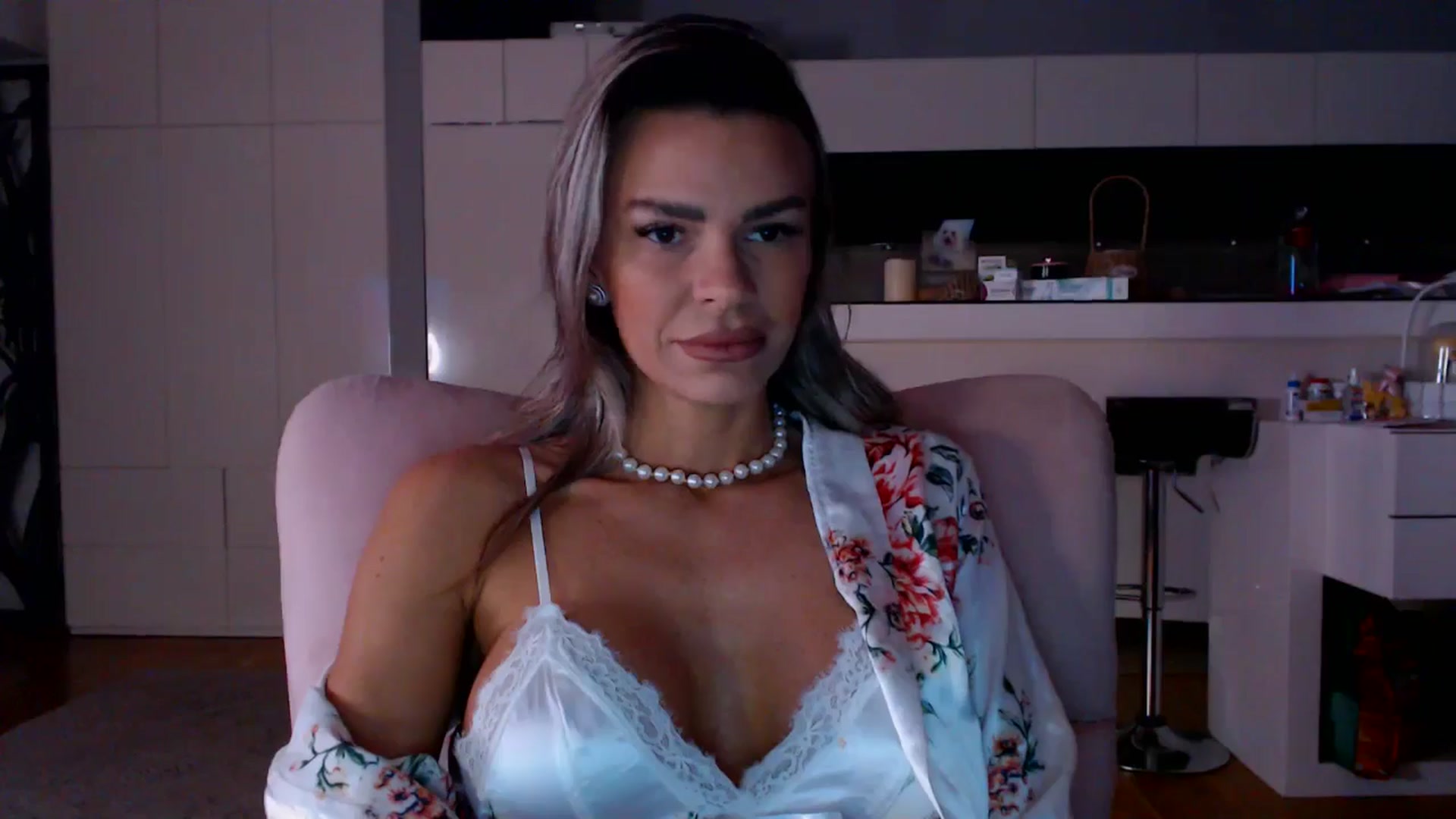 Gallery image thumbnail from D_y_y's myfreecams stream on, 04/02/2026, 04:53 image 10 of 20