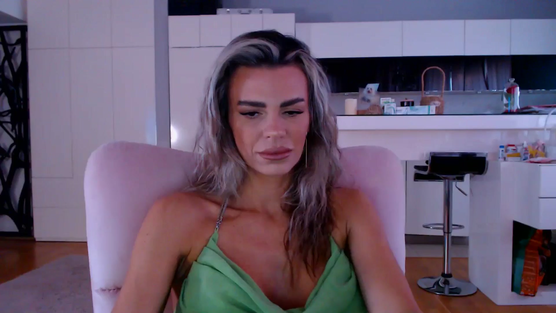 Gallery image thumbnail from D_y_y's myfreecams stream on, 04/09/2026, 05:00 image 1 of 20