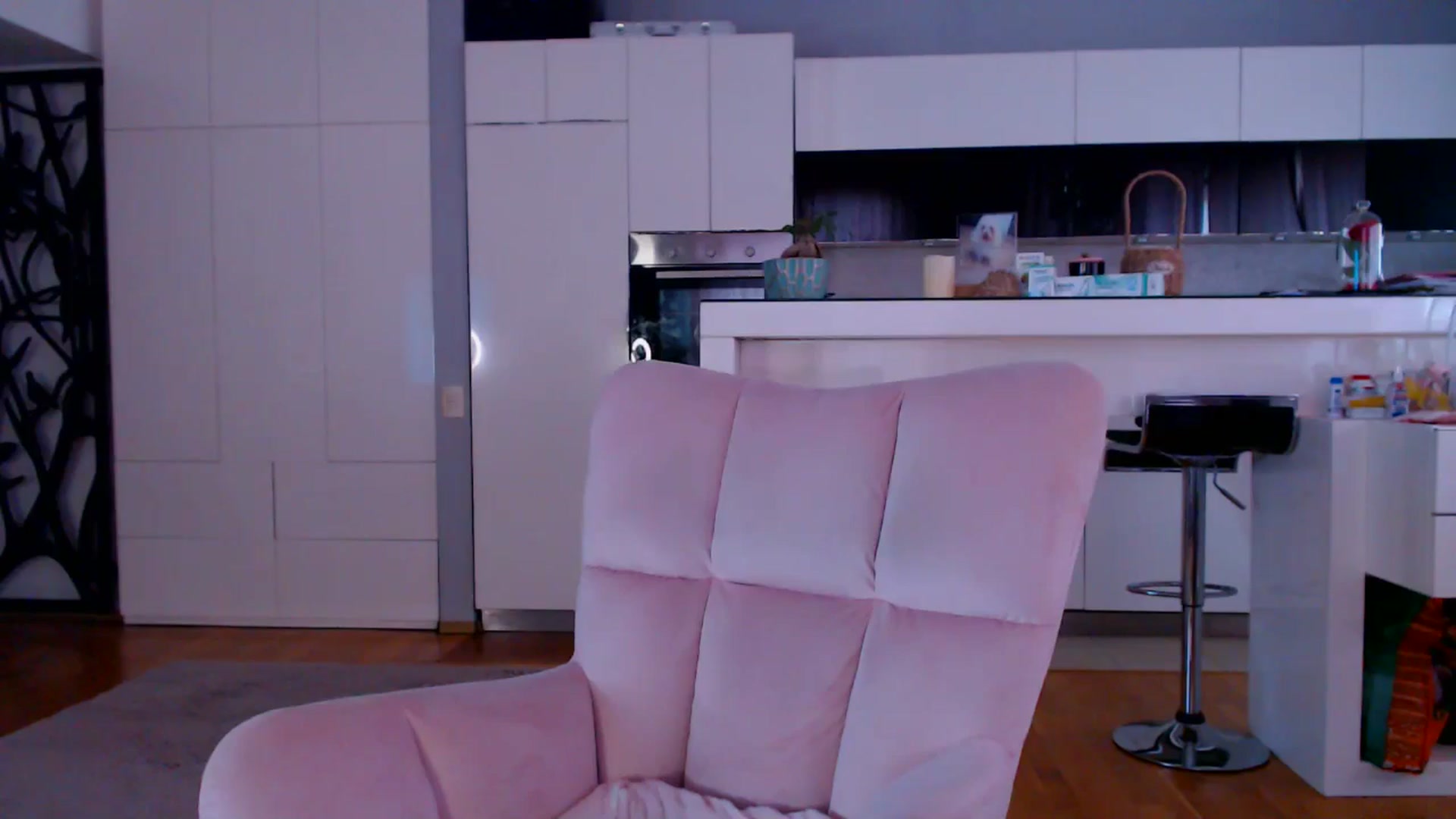 Gallery image thumbnail from D_y_y's myfreecams stream on, 04/10/2026, 05:25 image 19 of 20