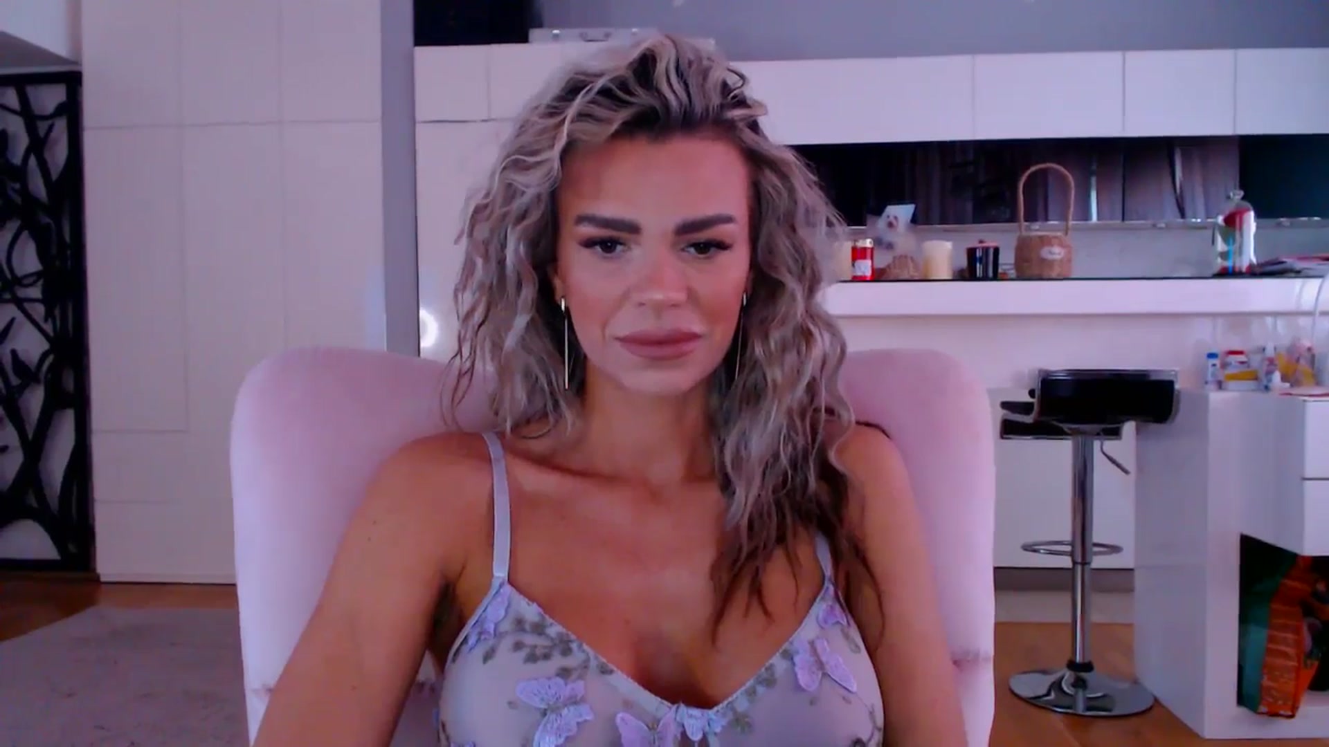 Gallery image thumbnail from D_y_y's myfreecams stream on, 04/13/2026, 05:23 image 5 of 20
