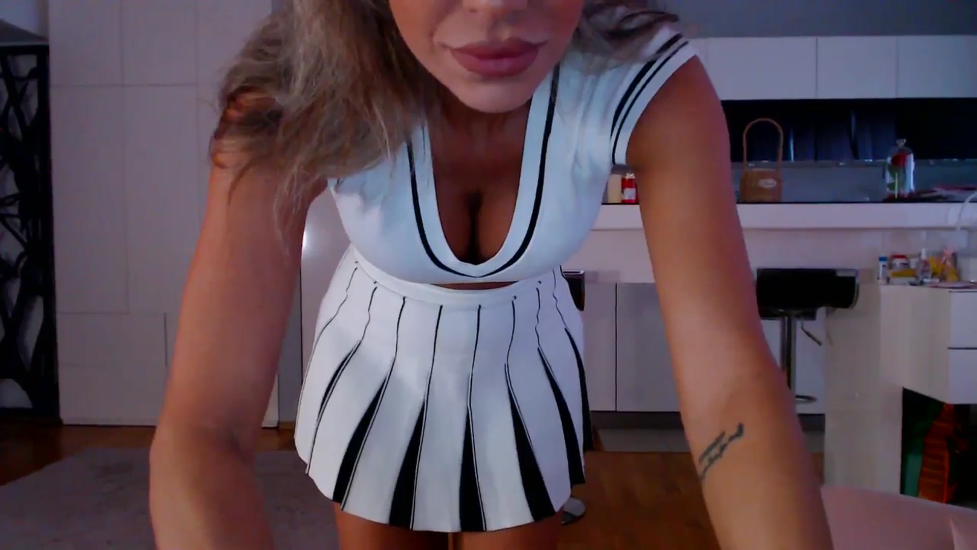 Gallery image thumbnail from D_y_y's myfreecams stream on, 04/14/2026, 05:34 image 2 of 20