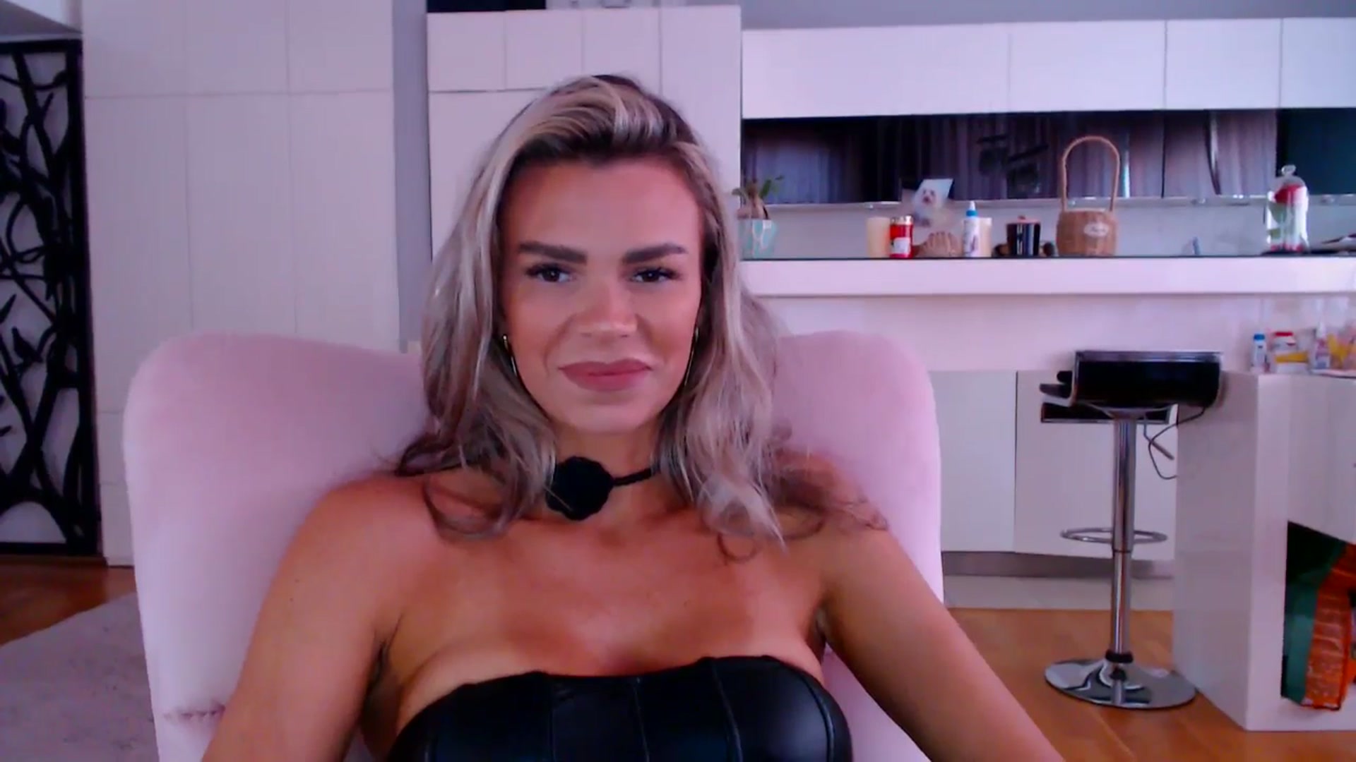 Gallery image thumbnail from D_y_y's myfreecams stream on, 04/23/2026, 05:15 image 20 of 20