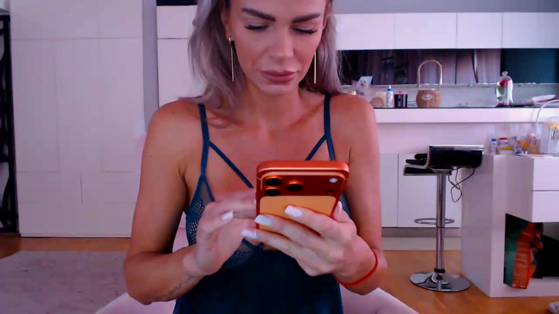 Gallery image thumbnail from D_y_y's myfreecams stream on, 05/12/2026, 05:25 image 11 of 20
