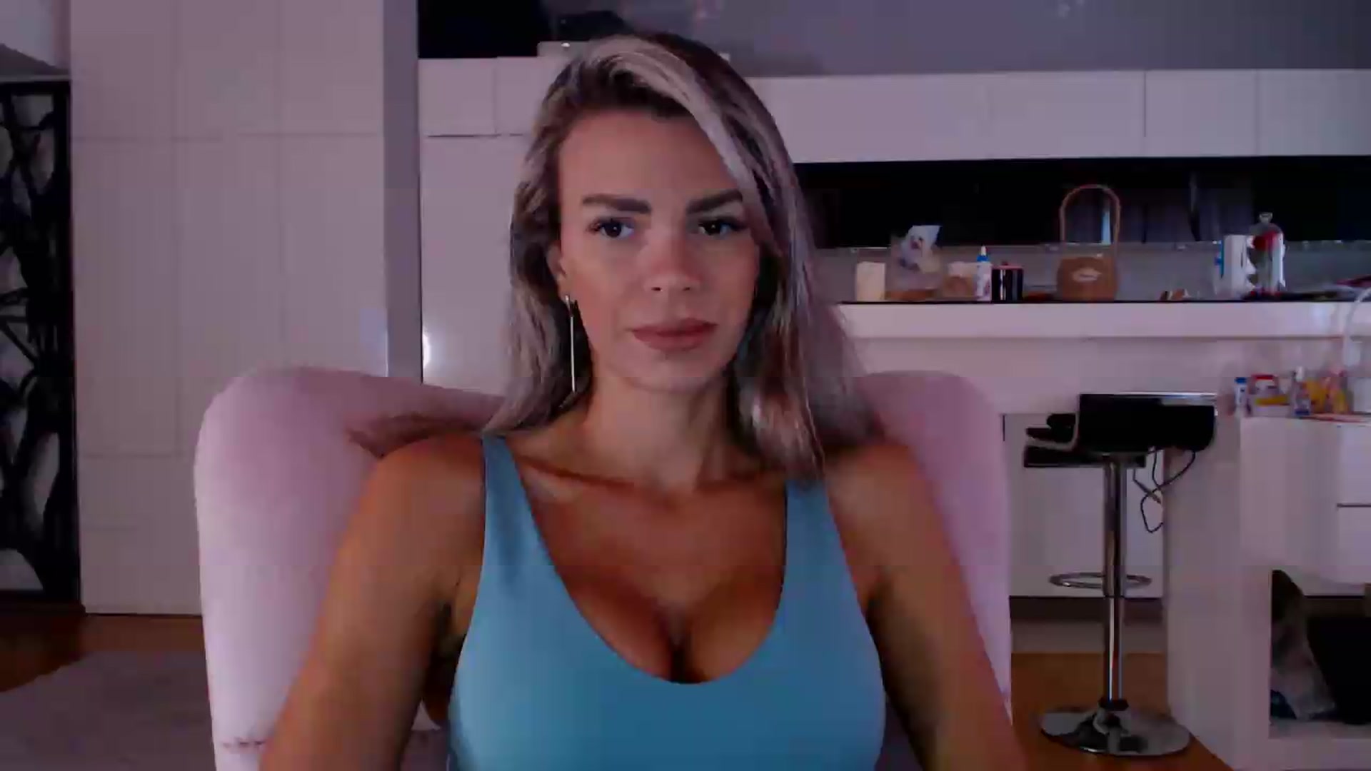 Gallery image thumbnail from D_y_y's myfreecams stream on, 05/20/2026, 04:42 image 3 of 20