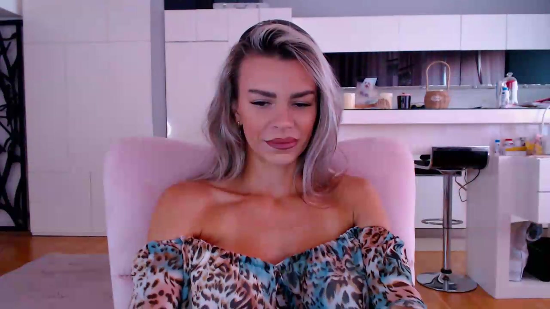 Gallery image thumbnail from D_y_y's myfreecams stream on, 05/28/2026, 05:35 image 13 of 20