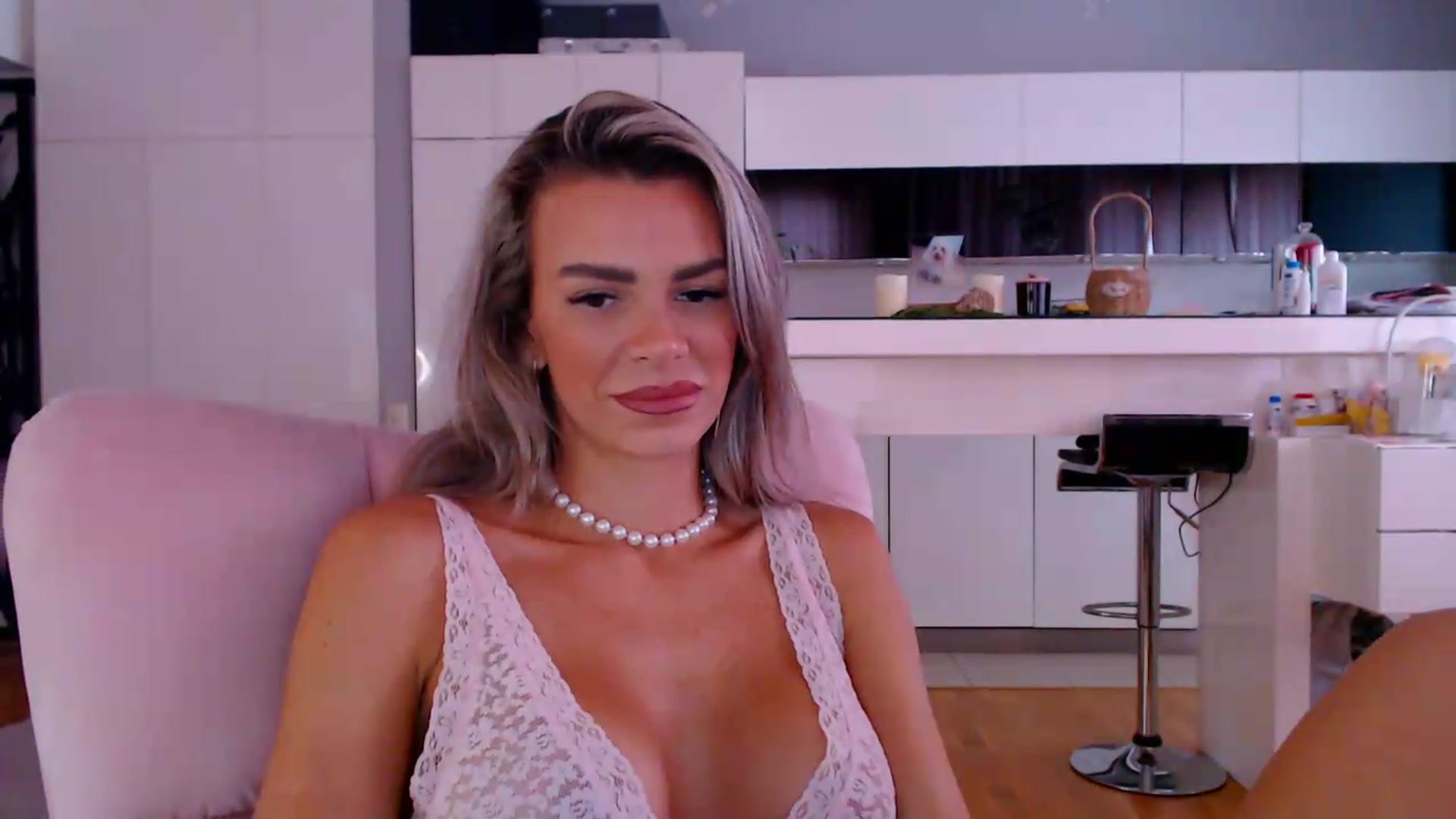 Gallery image thumbnail from D_y_y's myfreecams stream on, 06/01/2026, 05:27 image 11 of 20