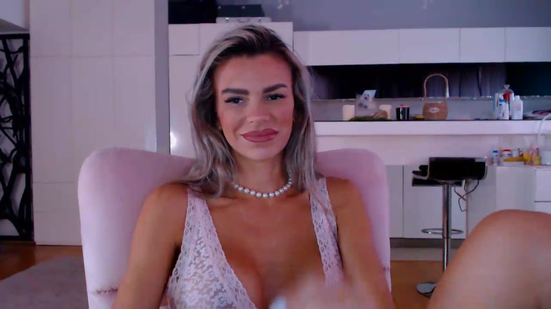 Gallery image thumbnail from D_y_y's myfreecams stream on, 06/01/2026, 05:27 image 4 of 20