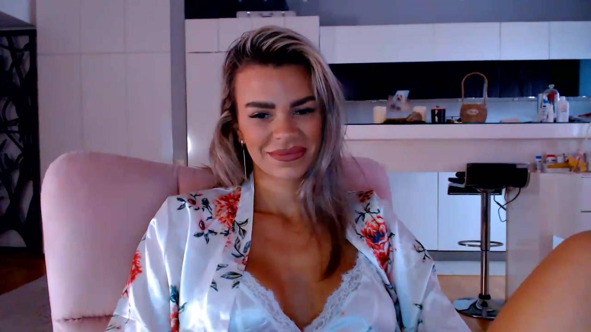 Gallery image thumbnail from D_y_y's myfreecams stream on, 06/02/2026, 04:56 image 14 of 20