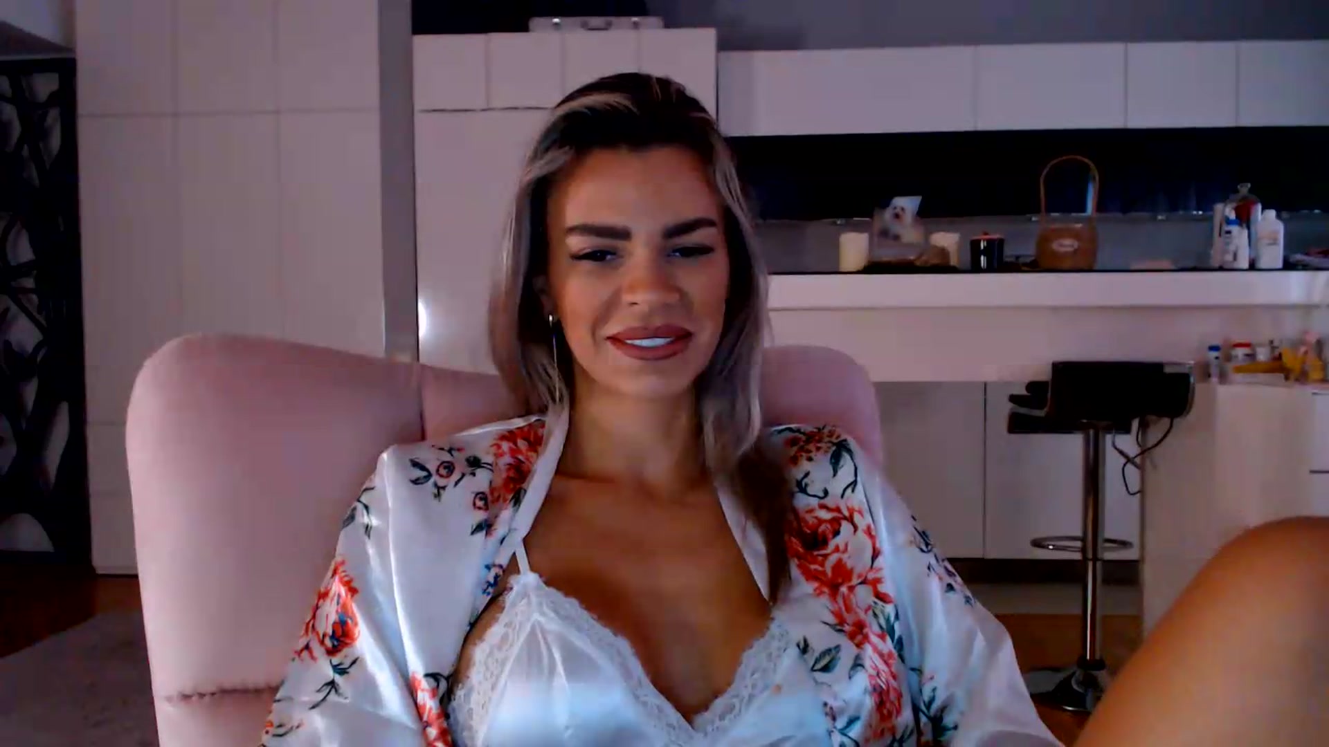 Gallery image thumbnail from D_y_y's myfreecams stream on, 06/02/2026, 04:56 image 12 of 20