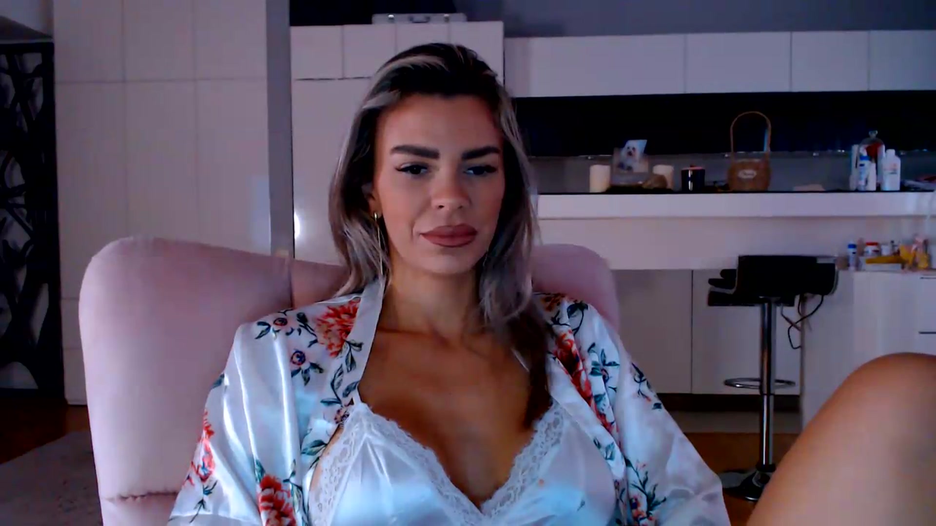 Gallery image thumbnail from D_y_y's myfreecams stream on, 06/02/2026, 04:56 image 10 of 20