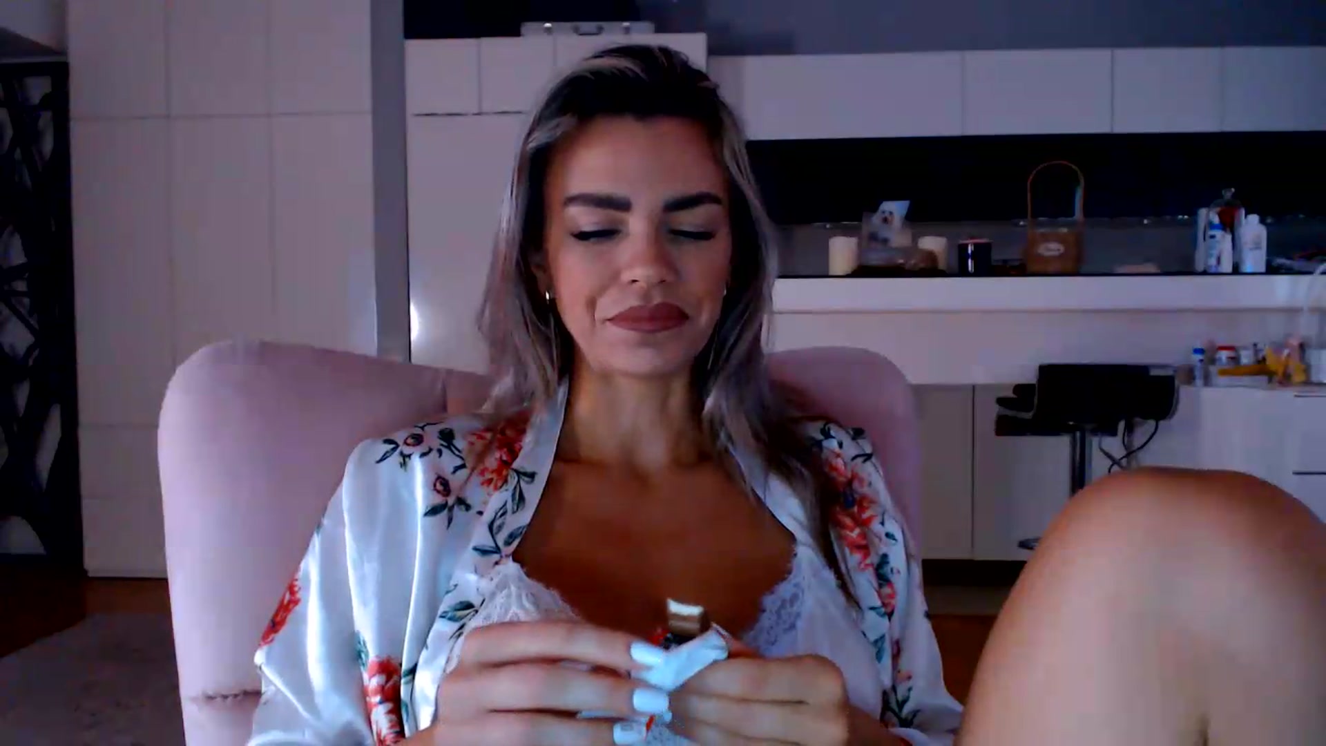 Gallery image thumbnail from D_y_y's myfreecams stream on, 06/02/2026, 04:56 image 9 of 20