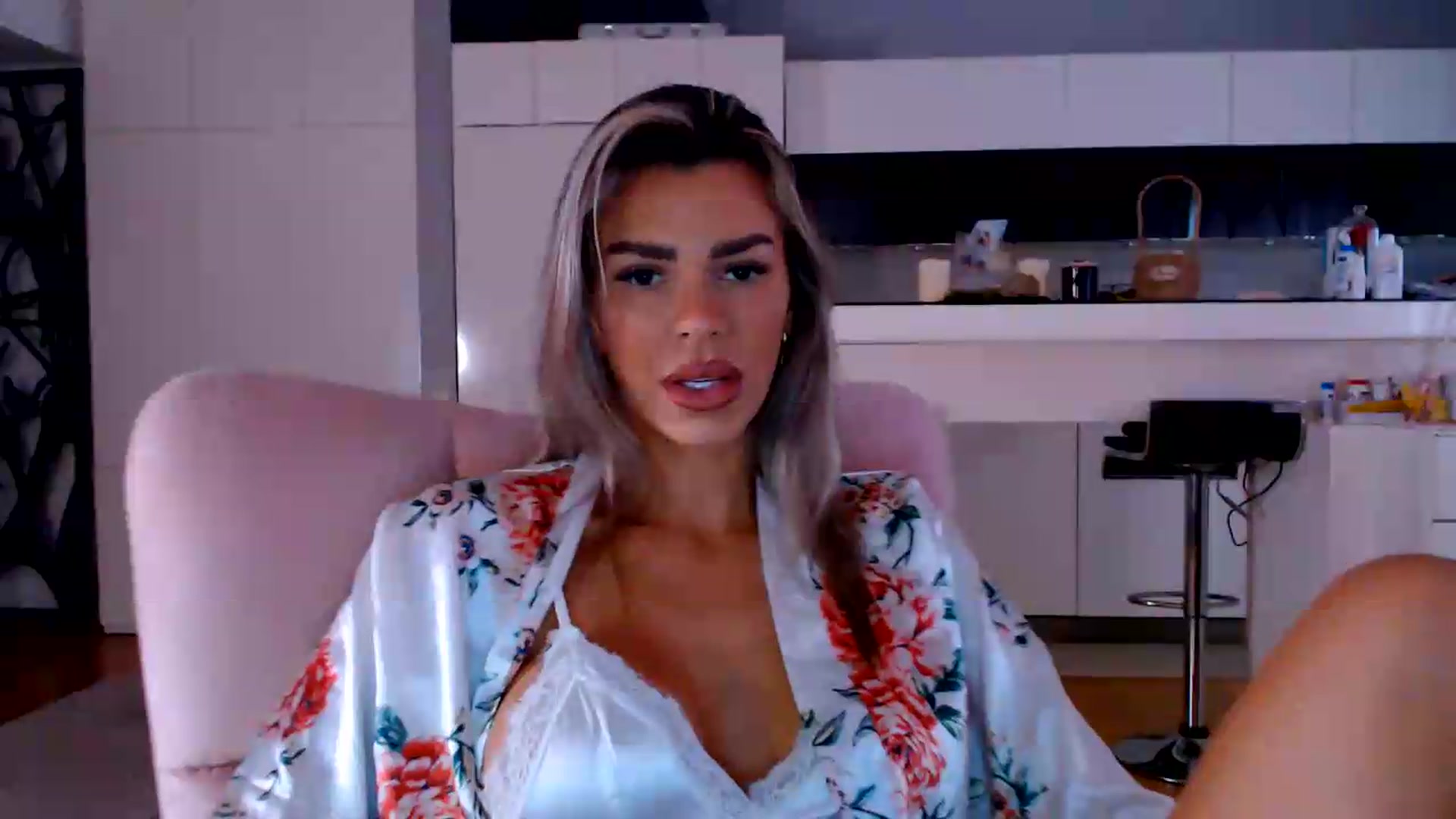 Gallery image thumbnail from D_y_y's myfreecams stream on, 06/02/2026, 04:56 image 13 of 20