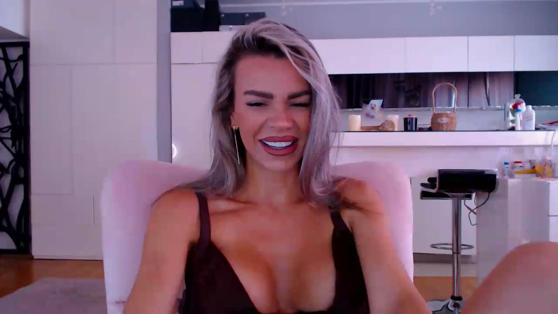 Gallery image thumbnail from D_y_y's myfreecams stream on, 06/03/2026, 05:11 image 2 of 20