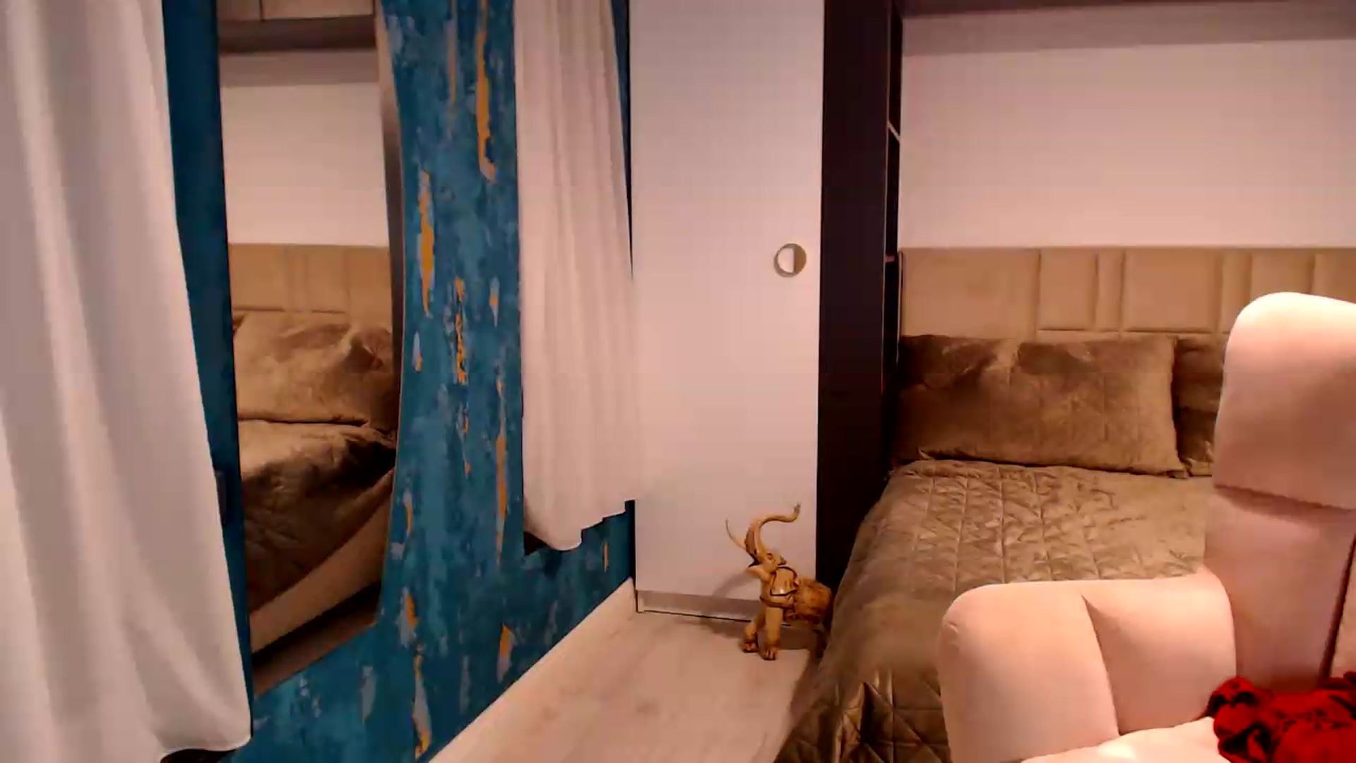 Gallery image thumbnail from D_y_y's myfreecams stream on, 06/20/2026, 05:41 image 11 of 20