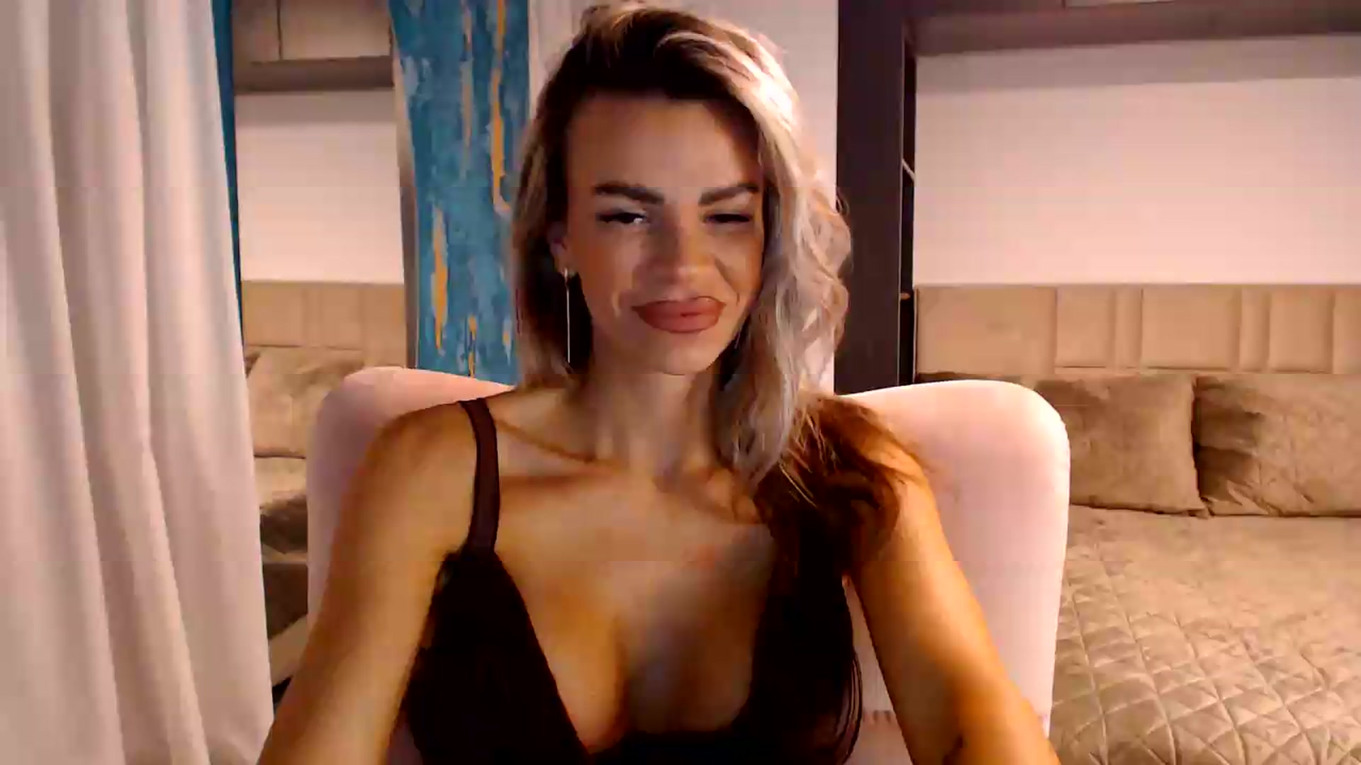 Gallery image thumbnail from D_y_y's myfreecams stream on, 06/21/2026, 04:38 image 9 of 20