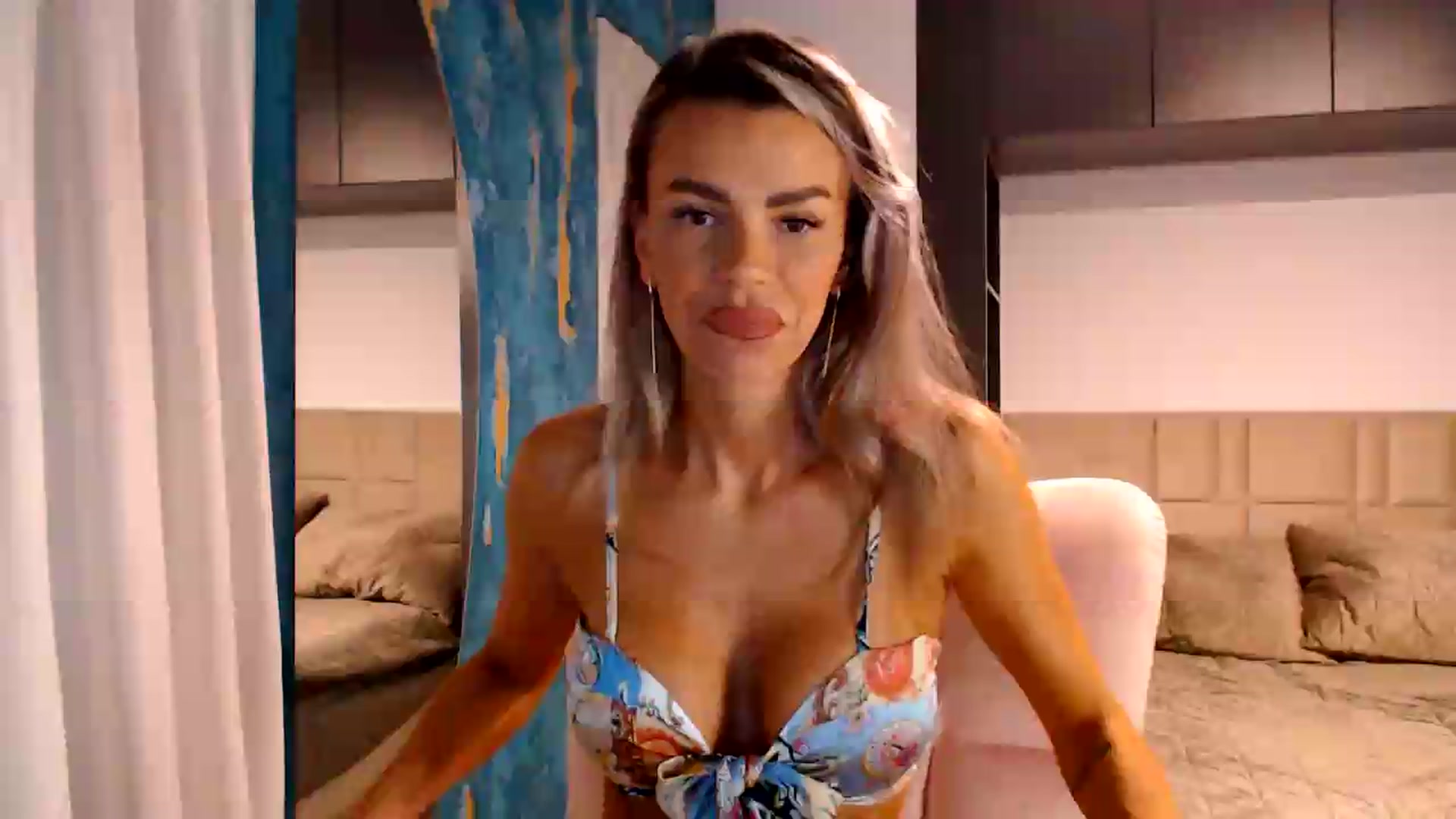 Gallery image thumbnail from D_y_y's myfreecams stream on, 06/23/2026, 04:40 image 2 of 20