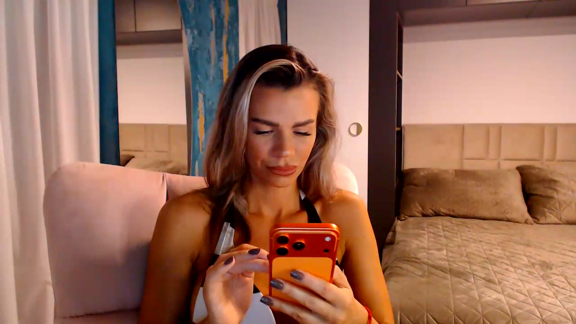 Gallery image thumbnail from D_y_y's myfreecams stream on, 06/28/2026, 05:13 image 18 of 20