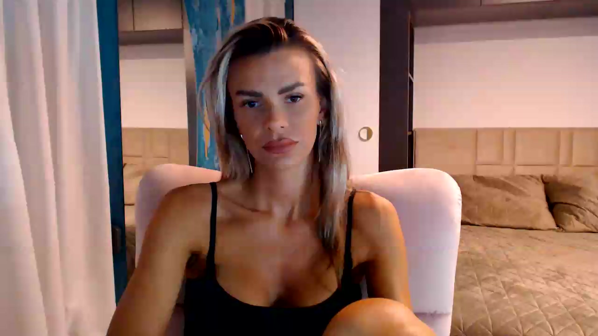 Gallery image thumbnail from D_y_y's myfreecams stream on, 07/07/2026, 04:51 image 15 of 20
