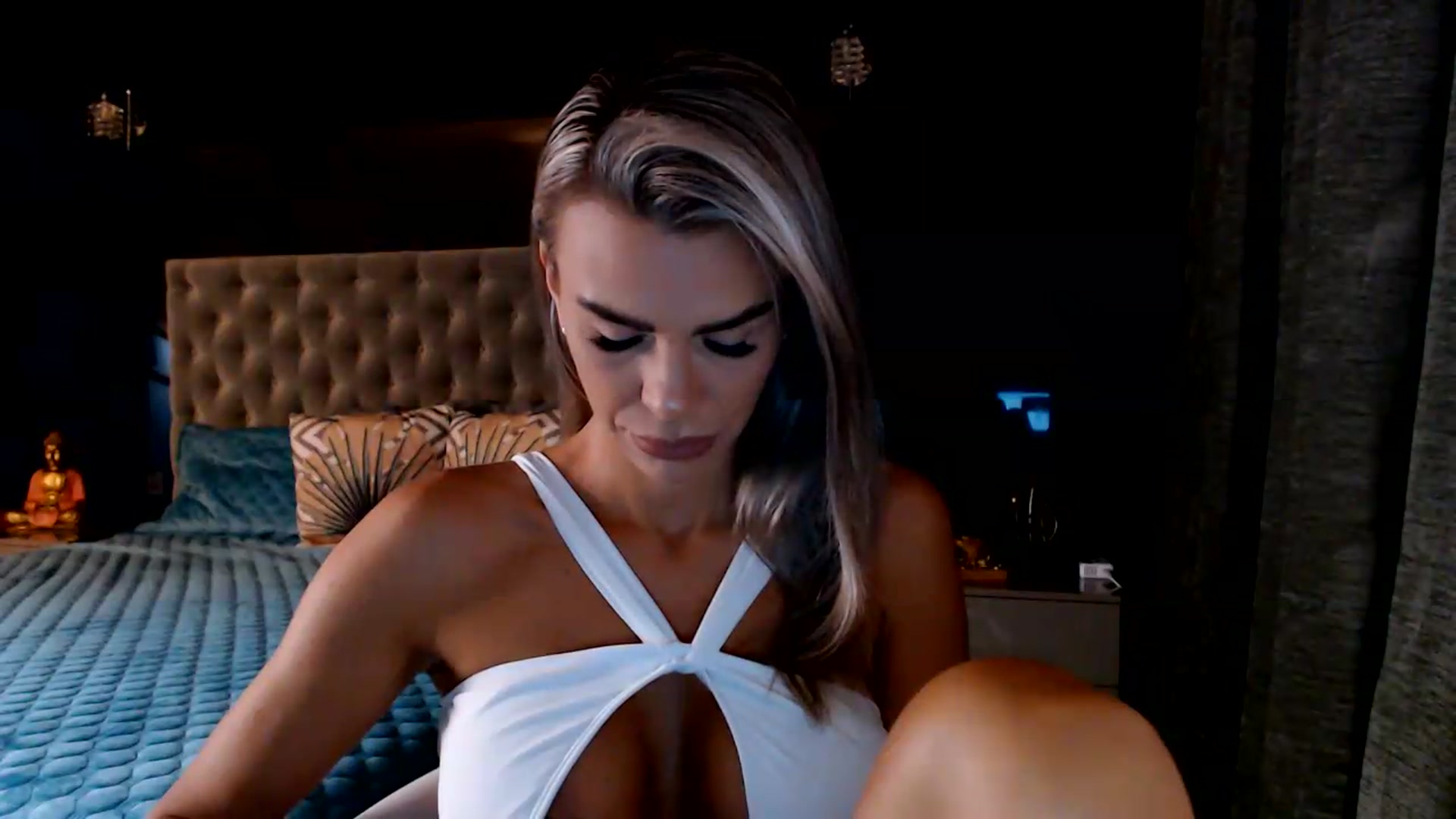 Gallery image thumbnail from D_y_y's myfreecams stream on, 07/10/2026, 04:48 image 4 of 20
