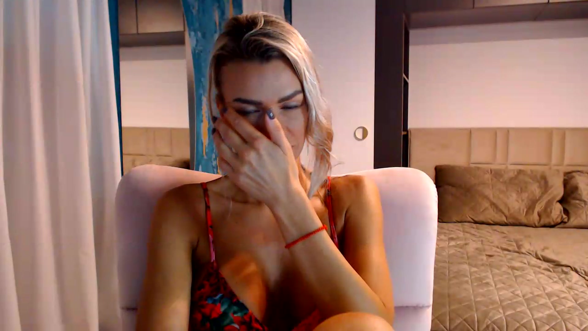 Gallery image thumbnail from D_y_y's myfreecams stream on, 07/17/2026, 04:59 image 15 of 20