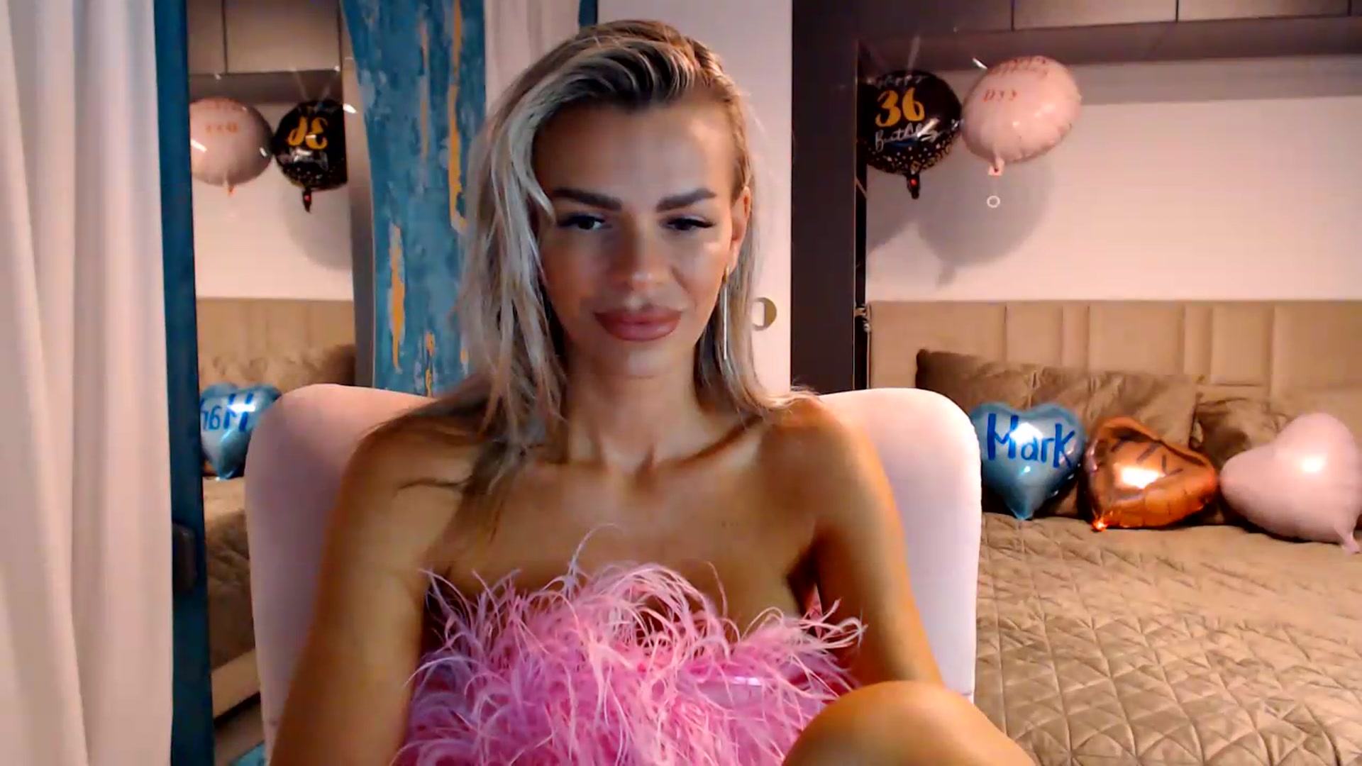 Gallery image thumbnail from D_y_y's myfreecams stream on, 07/19/2026, 05:30 image 10 of 20